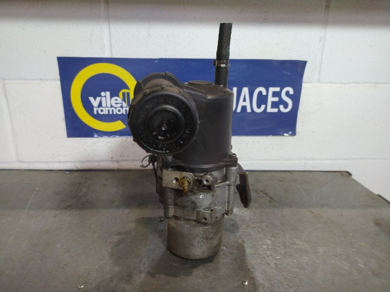 Recambio de bomba direccion para citroen c4 berlina 1.6 16v hdi referencia OEM IAM 9657613580  