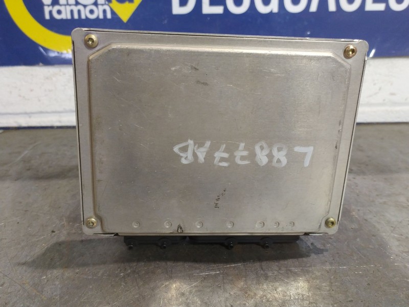 Recambio de centralita motor uce para audi a4 1.8 t referencia OEM IAM 0261204185  