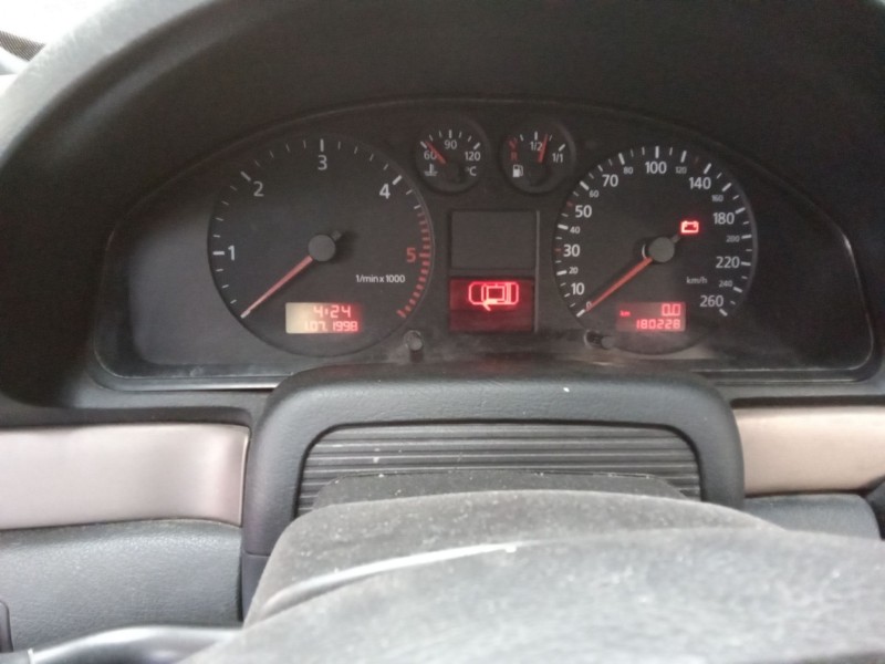 audi a4 1.9 tdi del año 2001