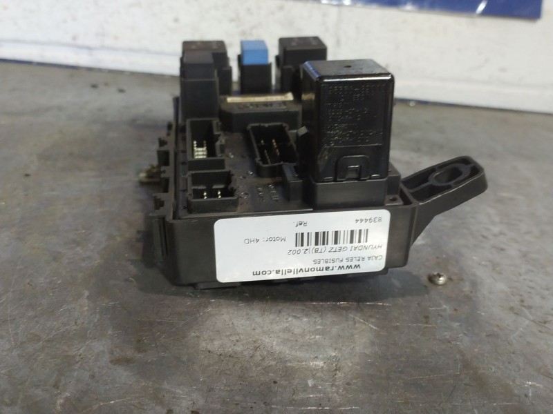 Recambio de caja reles fusibles para hyundai getz (tb) 1.1 12v cat referencia OEM IAM   