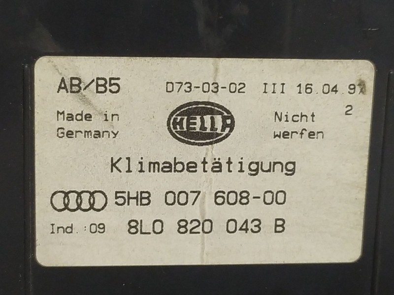 Recambio de mando climatizador para audi a4 1.8 t referencia OEM IAM 8L0820043B 5HB00760800 