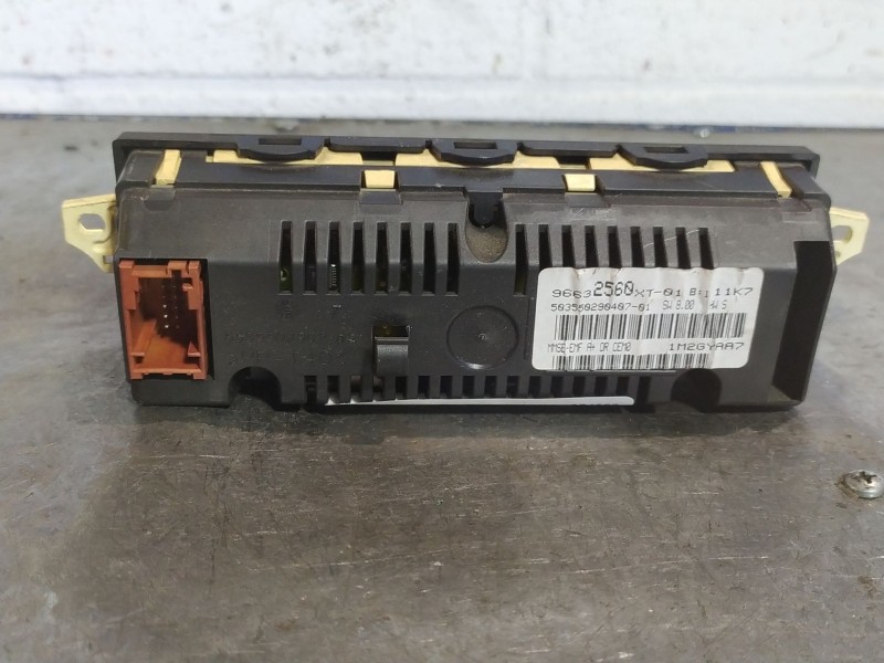 Recambio de pantalla multifuncion para citroen c2 1.4 hdi referencia OEM IAM 96632560XT  