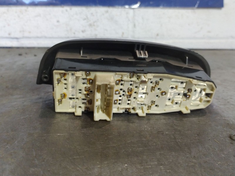 Recambio de mando elevalunas delantero derecho para chevrolet kalos referencia OEM IAM   