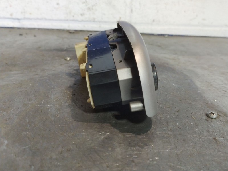 Recambio de mando elevalunas delantero derecho para chevrolet kalos referencia OEM IAM   