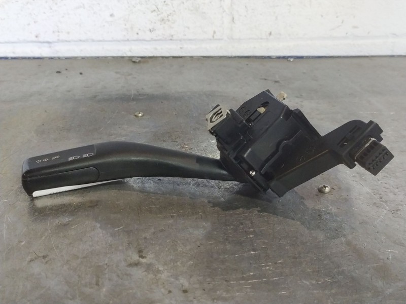 Recambio de mando intermitentes para volkswagen caddy ka/kb (2k)  | 0.04 - ...  | 0.04 - ... referencia OEM IAM 1K0953513  