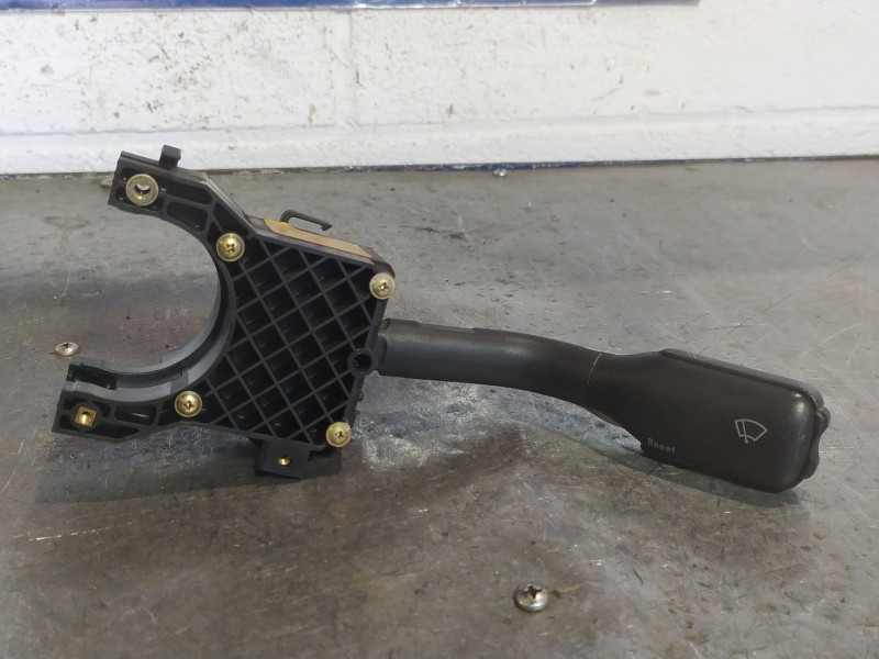 Recambio de mando limpia para audi a4 1.8 t referencia OEM IAM   