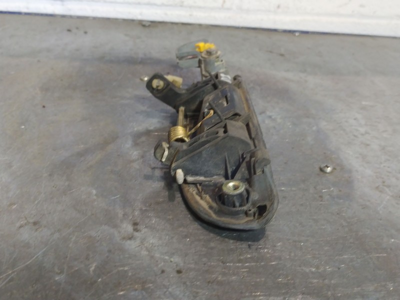 Recambio de maneta exterior delantera izquierda para hyundai getz (tb) 1.1 12v cat referencia OEM IAM   