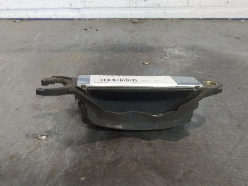 Recambio de maneta interior delantera derecha para audi a4 1.8 t referencia OEM IAM   