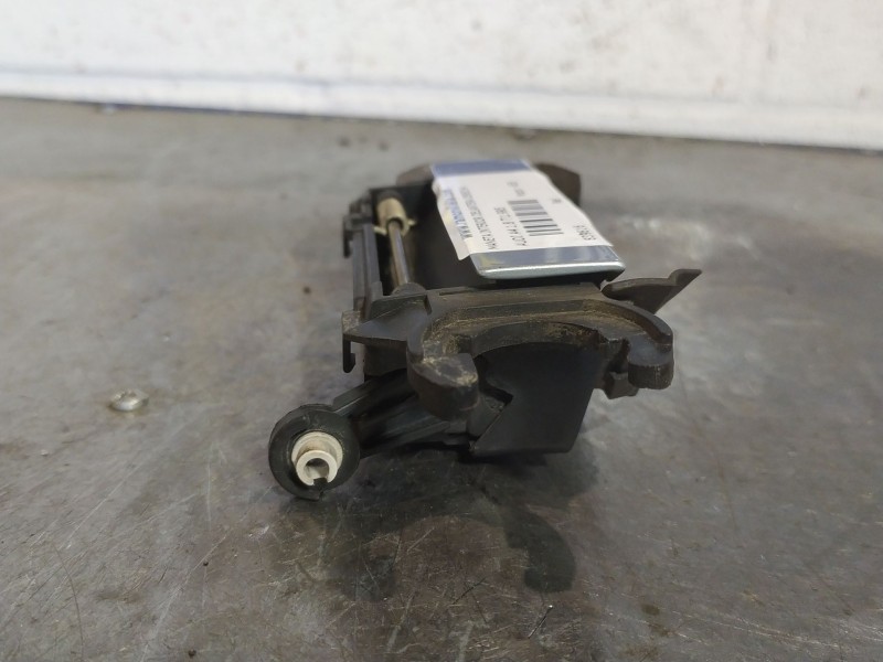 Recambio de maneta interior delantera derecha para audi a4 1.8 t referencia OEM IAM   