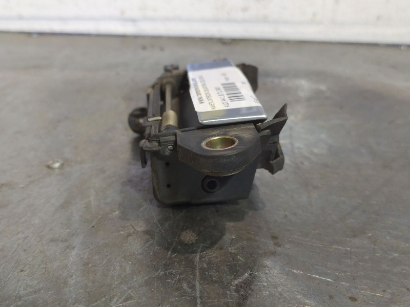 Recambio de maneta interior delantera izquierda para audi a4 1.8 t referencia OEM IAM   