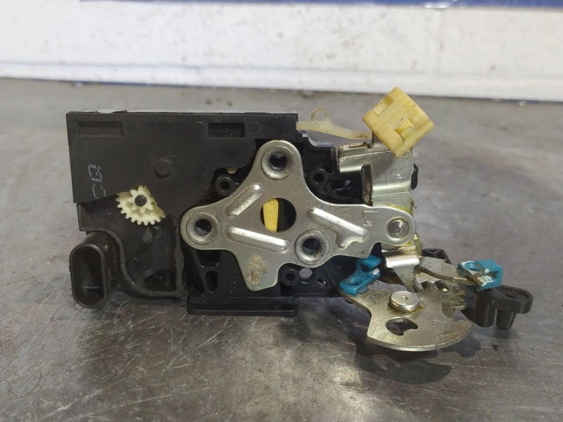 Recambio de cerradura puerta trasera izquierda para chevrolet kalos referencia OEM IAM   