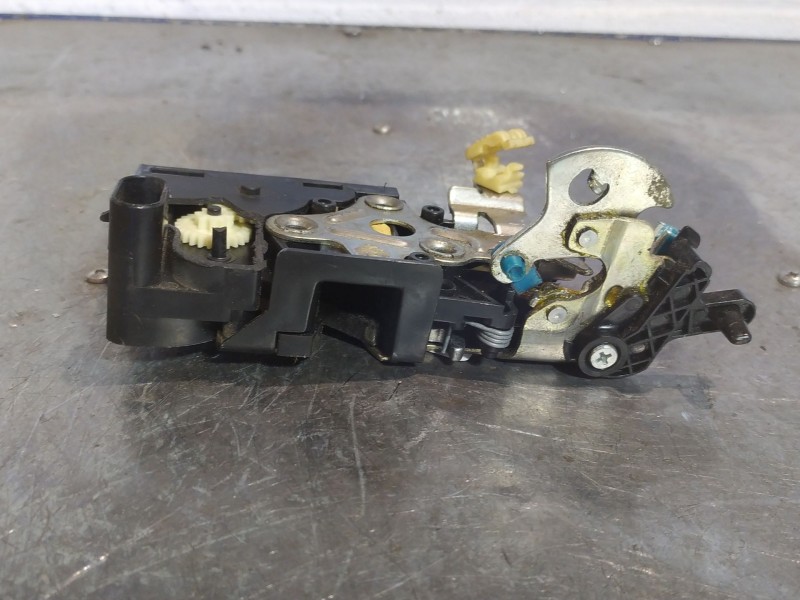 Recambio de cerradura puerta trasera izquierda para chevrolet kalos referencia OEM IAM   