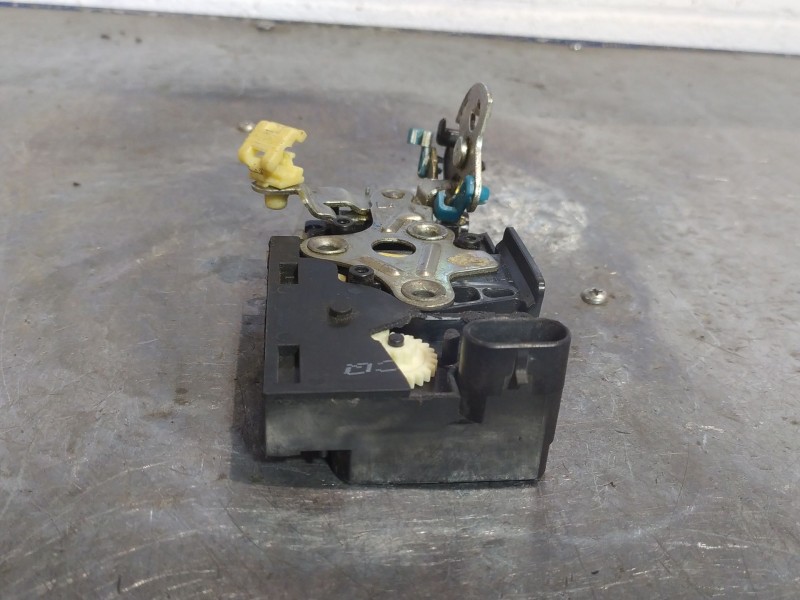 Recambio de cerradura puerta trasera izquierda para chevrolet kalos referencia OEM IAM   