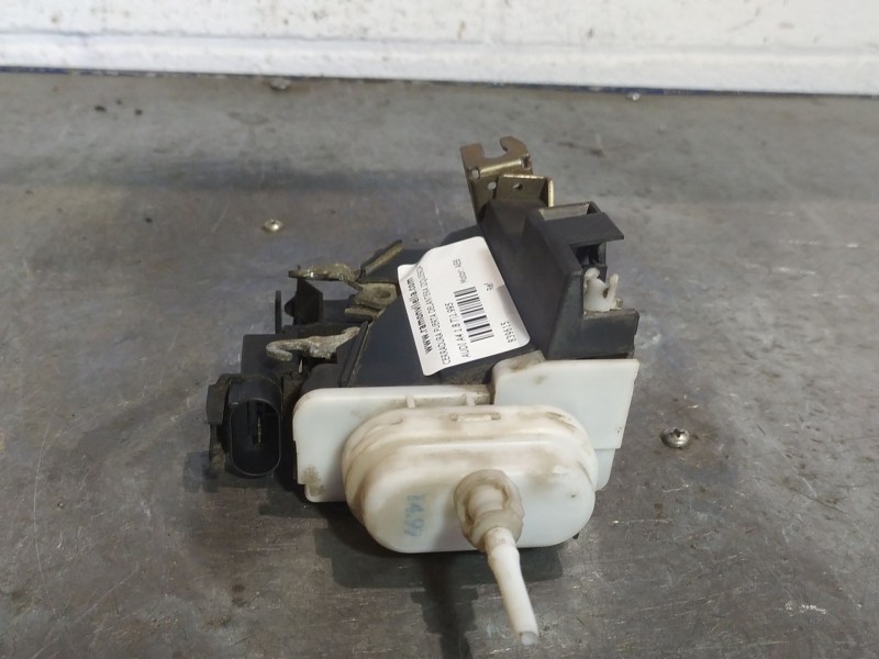 Recambio de cerradura puerta delantera izquierda para audi a4 1.8 t referencia OEM IAM   