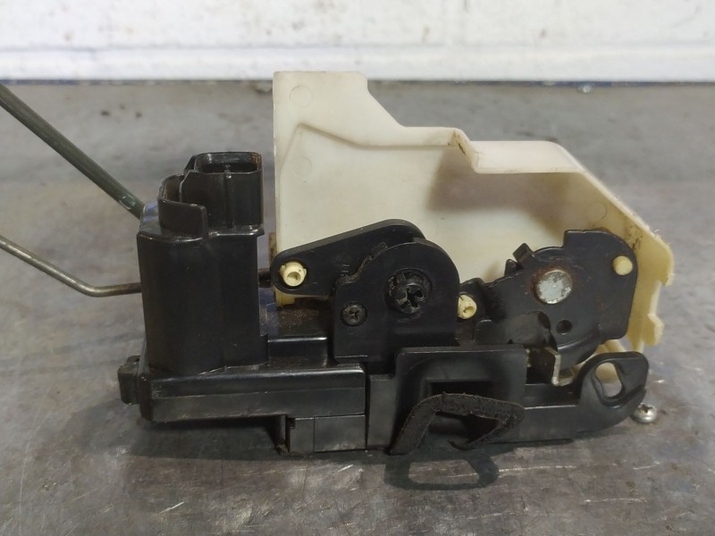 Recambio de cerradura puerta delantera izquierda para hyundai getz (tb) 1.1 12v cat referencia OEM IAM   