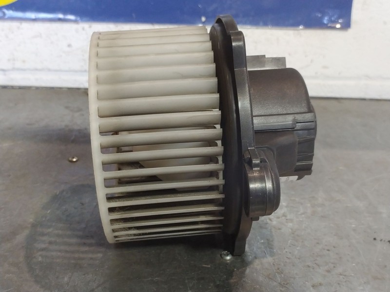 Recambio de motor calefaccion para hyundai getz (tb) 1.1 12v cat referencia OEM IAM   