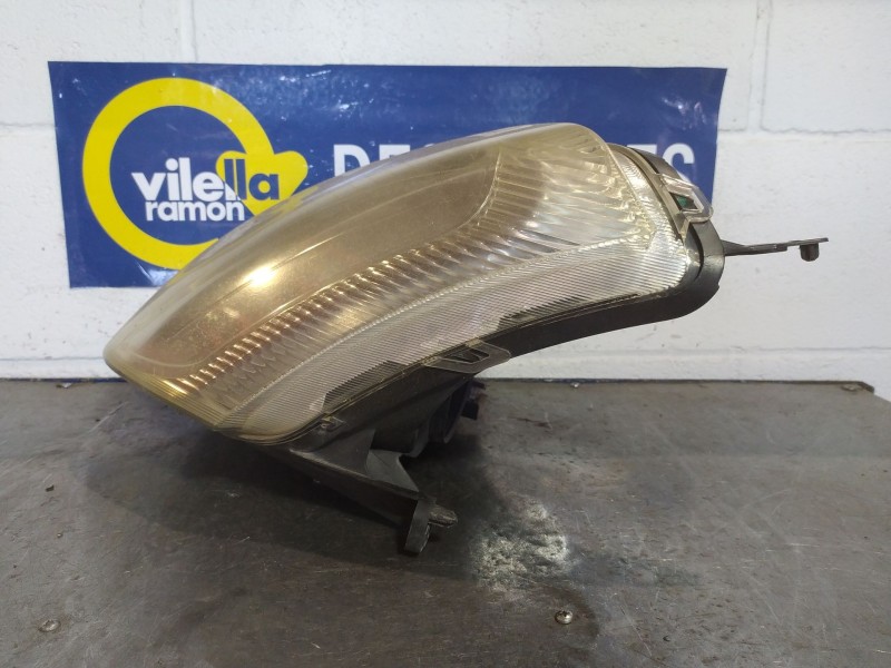 Recambio de faro izquierdo para citroen c2 1.4 hdi referencia OEM IAM   