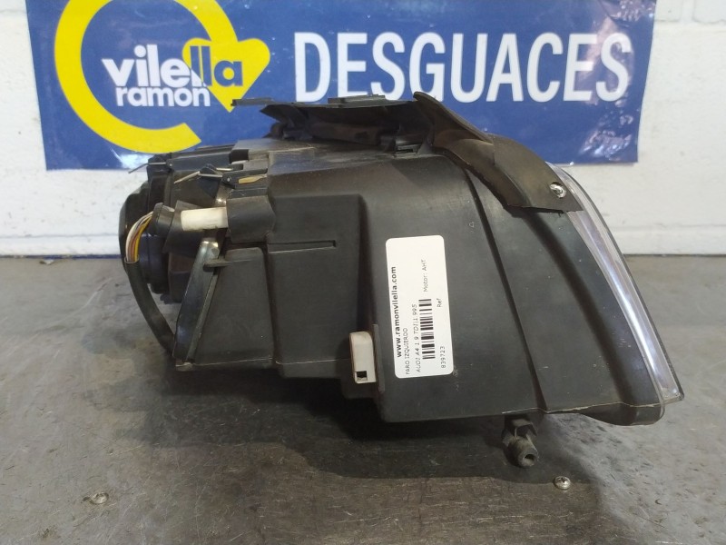 Recambio de faro izquierdo para audi a4 1.9 tdi referencia OEM IAM   