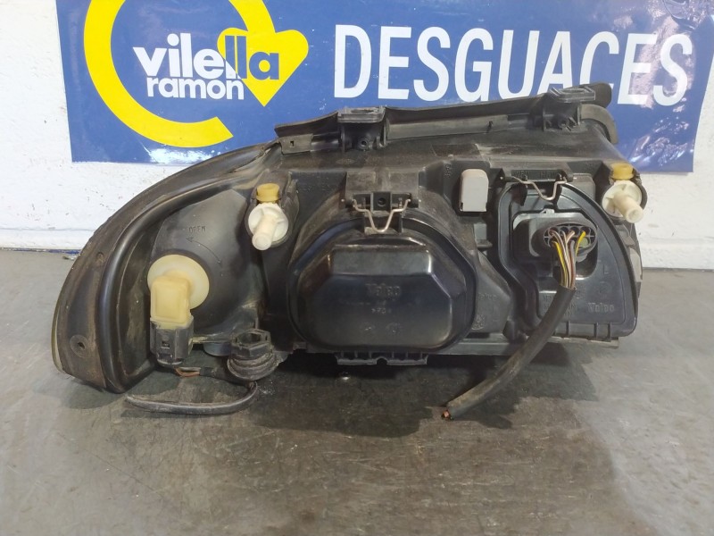 Recambio de faro izquierdo para audi a4 1.9 tdi referencia OEM IAM   