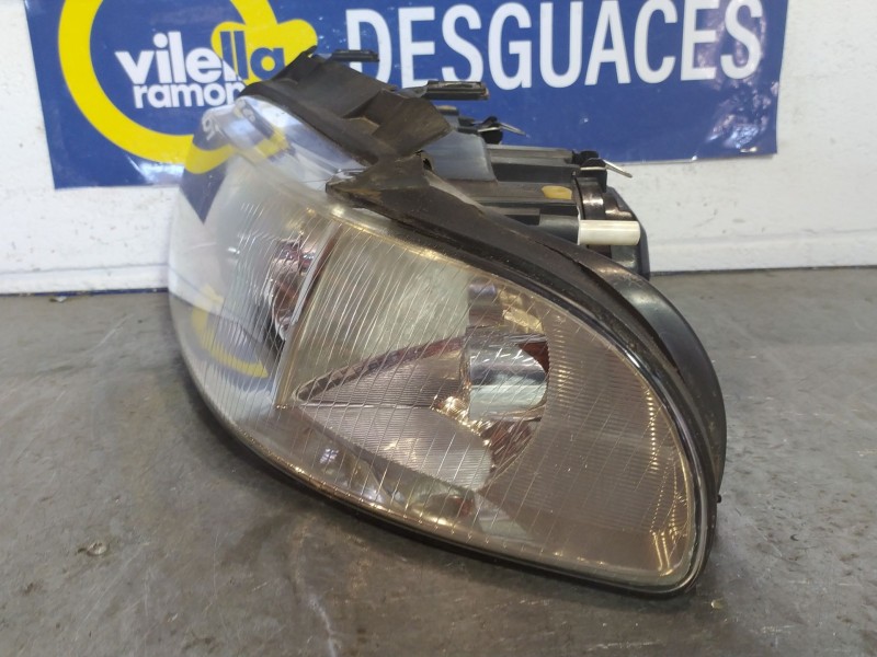 Recambio de faro izquierdo para audi a4 1.9 tdi referencia OEM IAM   
