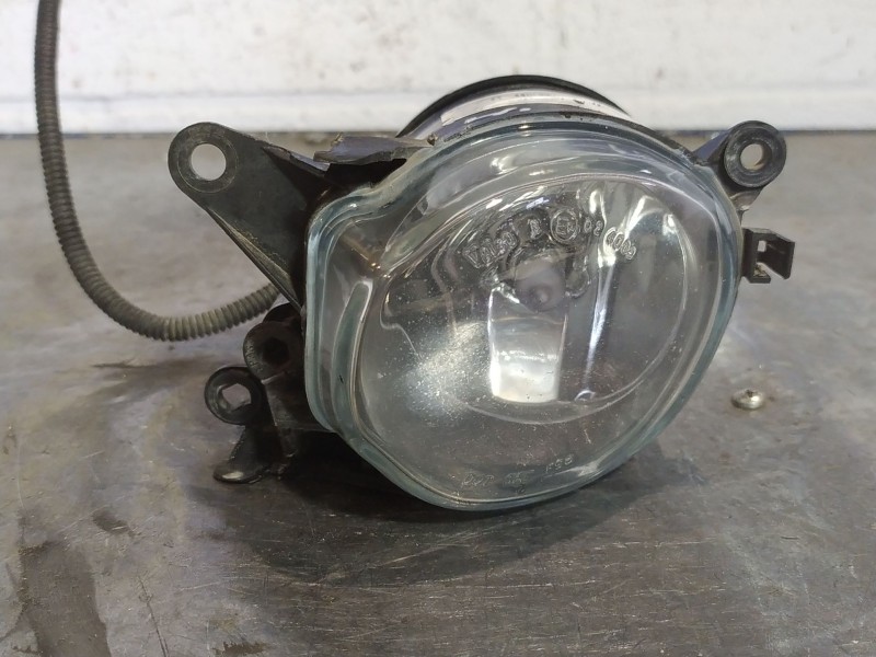 Recambio de faro antiniebla izquierdo para audi a4 1.9 tdi referencia OEM IAM    Recambio de faro antiniebla izquierdo para audi a4 1.9 tdi referencia OEM IAM