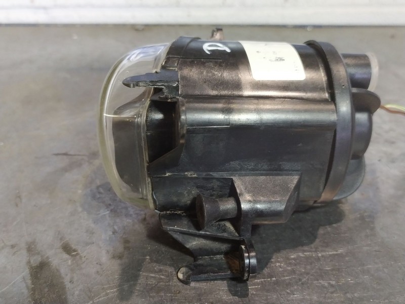Recambio de faro antiniebla derecho para audi a4 1.9 tdi referencia OEM IAM    Recambio de faro antiniebla derecho para audi a4 1.9 tdi referencia OEM IAM