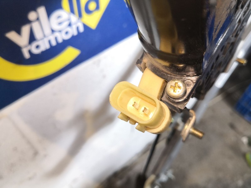 Recambio de elevalunas delantero izquierdo para hyundai getz (tb) 1.1 12v cat referencia OEM IAM   