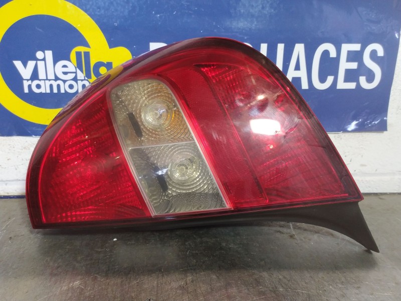 Recambio de piloto trasero derecho para citroen c5 berlina 1.8 referencia OEM IAM   