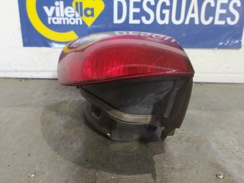 Recambio de piloto trasero derecho para citroen c5 berlina 1.8 referencia OEM IAM   