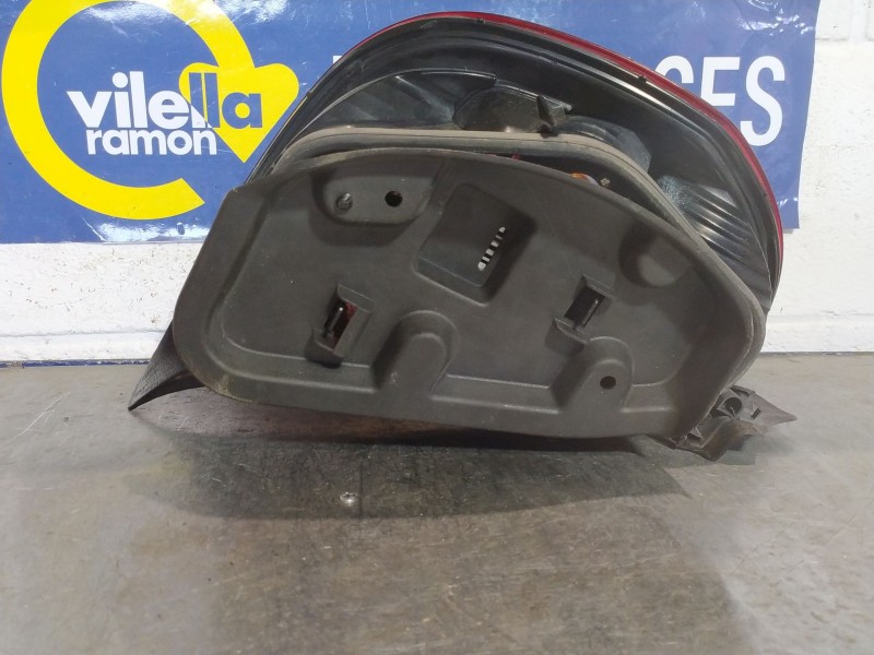 Recambio de piloto trasero derecho para citroen c5 berlina 1.8 referencia OEM IAM   