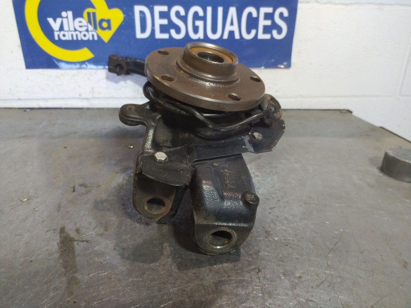 Recambio de mangueta delantera derecha para audi a4 1.8 t referencia OEM IAM   