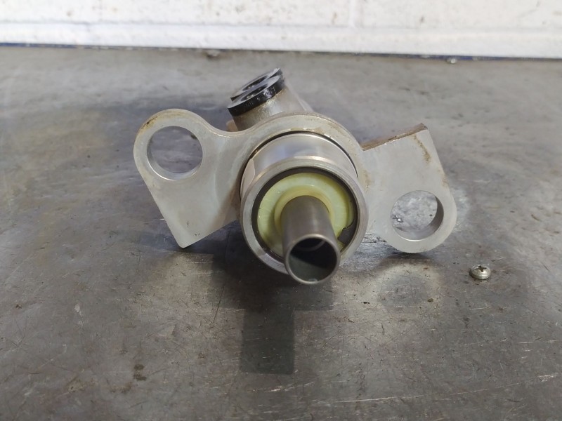 Recambio de bomba freno para audi a4 1.8 t referencia OEM IAM   