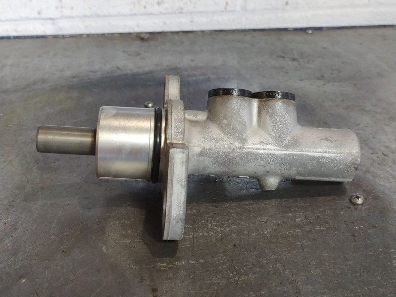 Recambio de bomba freno para audi a4 1.8 t referencia OEM IAM   