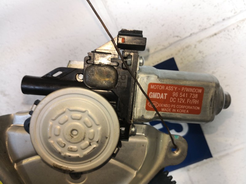 Recambio de elevalunas delantero derecho para chevrolet kalos referencia OEM IAM 96541738  