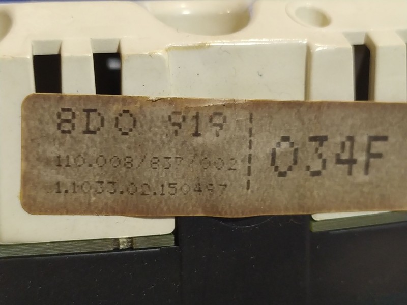 Recambio de cuadro instrumentos para audi a4 1.8 t referencia OEM IAM 8D0919034F  