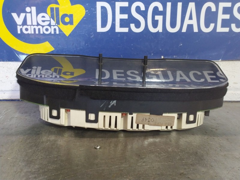 Recambio de cuadro instrumentos para audi a4 1.8 t referencia OEM IAM 8D0919034F  