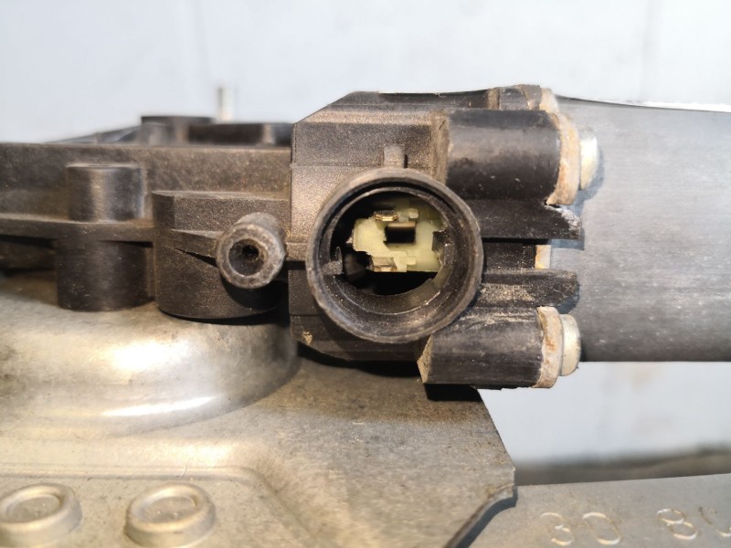 Recambio de elevalunas trasero izquierdo para renault modus referencia OEM IAM 400811C  