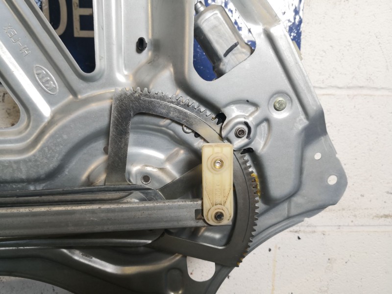 Recambio de elevalunas delantero derecho para kia carnival  | 0.07 - ...  | 0.07 - ... referencia OEM IAM   