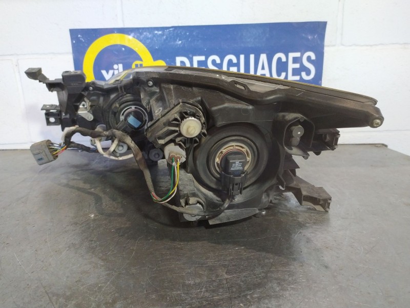 Recambio de faro derecho para mazda 6 2.2 de 163 sportive referencia OEM IAM   