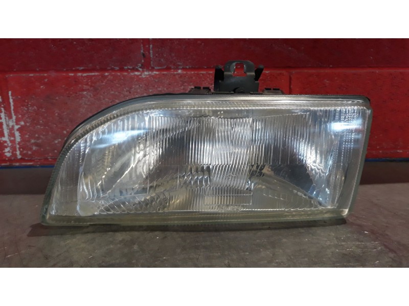 Recambio de faro izquierdo para ford fiesta referencia OEM IAM    Recambio de faro izquierdo para ford fiesta referencia OEM IAM