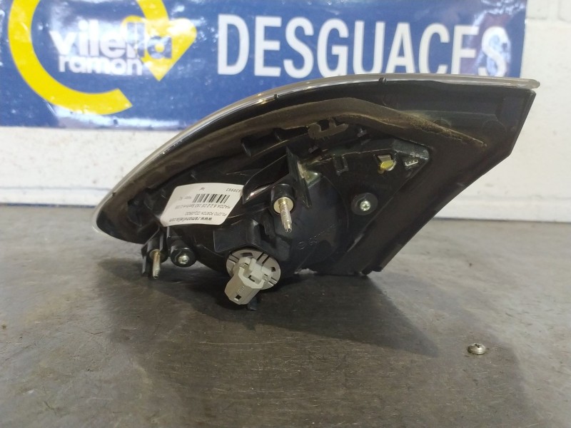 Recambio de piloto porton izquierdo para mazda 6 2.2 de 163 sportive referencia OEM IAM   