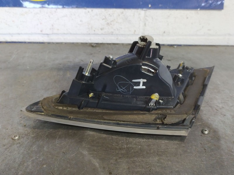 Recambio de piloto porton izquierdo para mazda 6 2.2 de 163 sportive referencia OEM IAM   