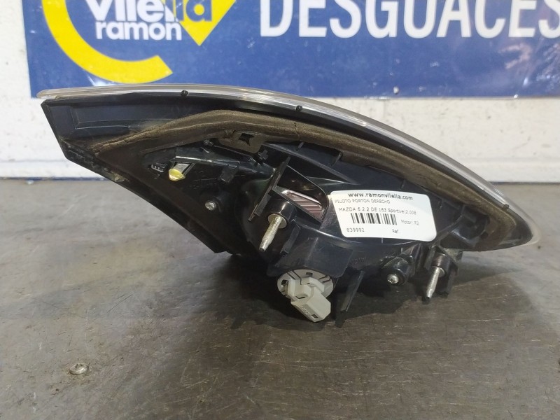 Recambio de piloto porton derecho para mazda 6 2.2 de 163 sportive referencia OEM IAM   