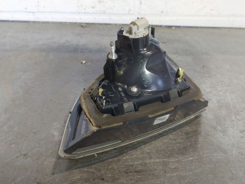 Recambio de piloto porton derecho para mazda 6 2.2 de 163 sportive referencia OEM IAM   