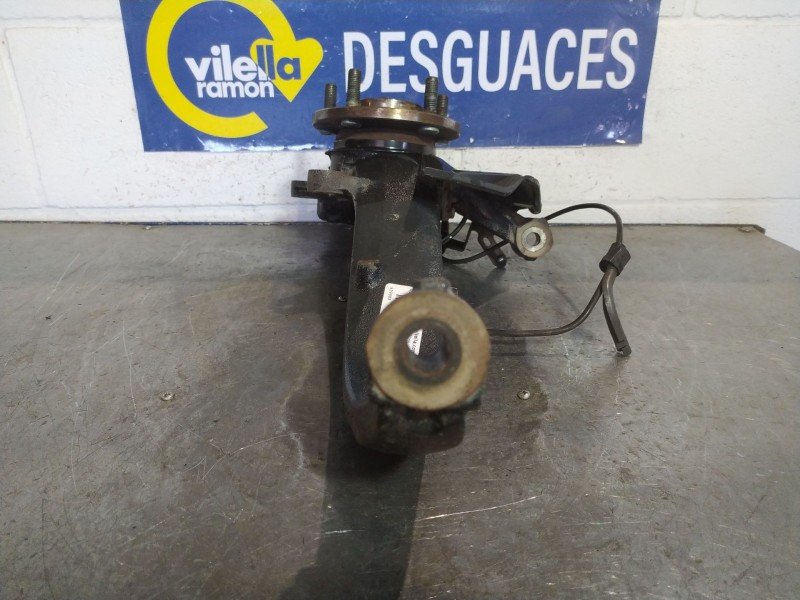 Recambio de mangueta delantera derecha para mazda 6 2.2 de 163 sportive referencia OEM IAM   