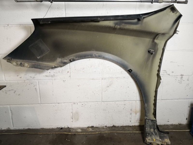 Recambio de aleta delantera derecha para kia carnival  | 0.07 - ...  | 0.07 - ... referencia OEM IAM   