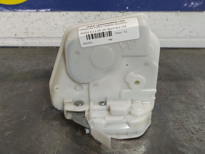 Recambio de cerradura puerta trasera izquierda para mazda 6 2.2 de 163 sportive referencia OEM IAM   