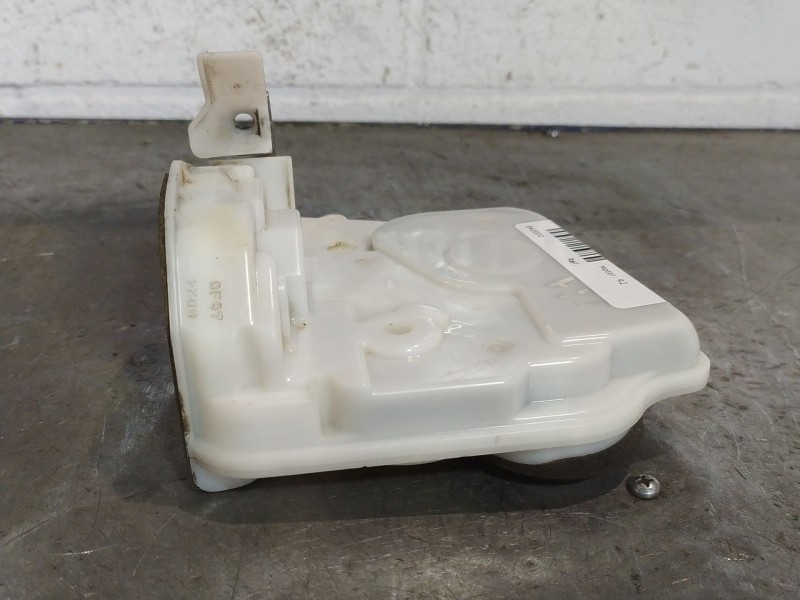 Recambio de cerradura puerta trasera izquierda para mazda 6 2.2 de 163 sportive referencia OEM IAM   