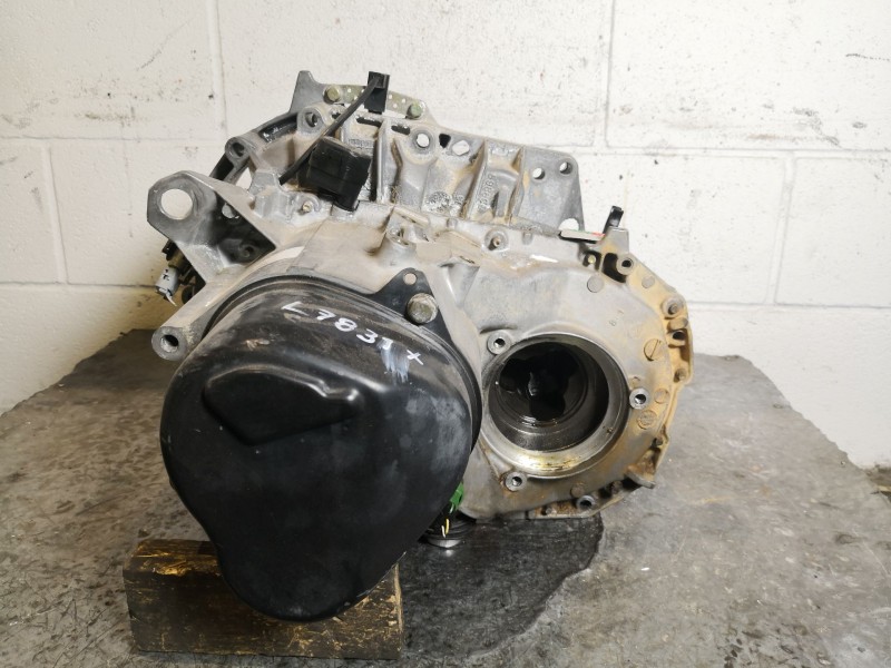 Recambio de caja cambios para renault 19 (b/c/l53) 1.8 referencia OEM IAM JB3096  