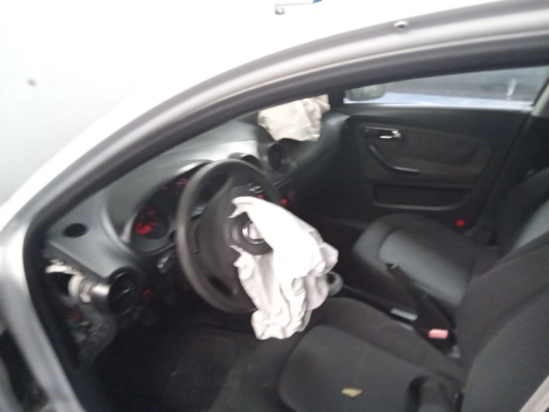 seat ibiza (6l1) del año 2005